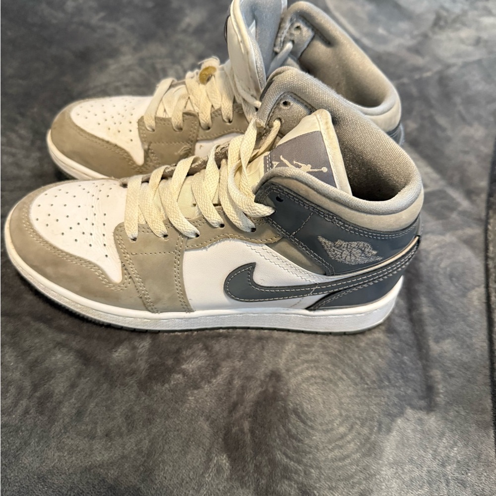 Nike Sneakers - Picture 4 of 4